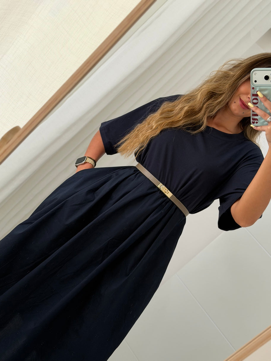Vestido azul marinho com bolsos