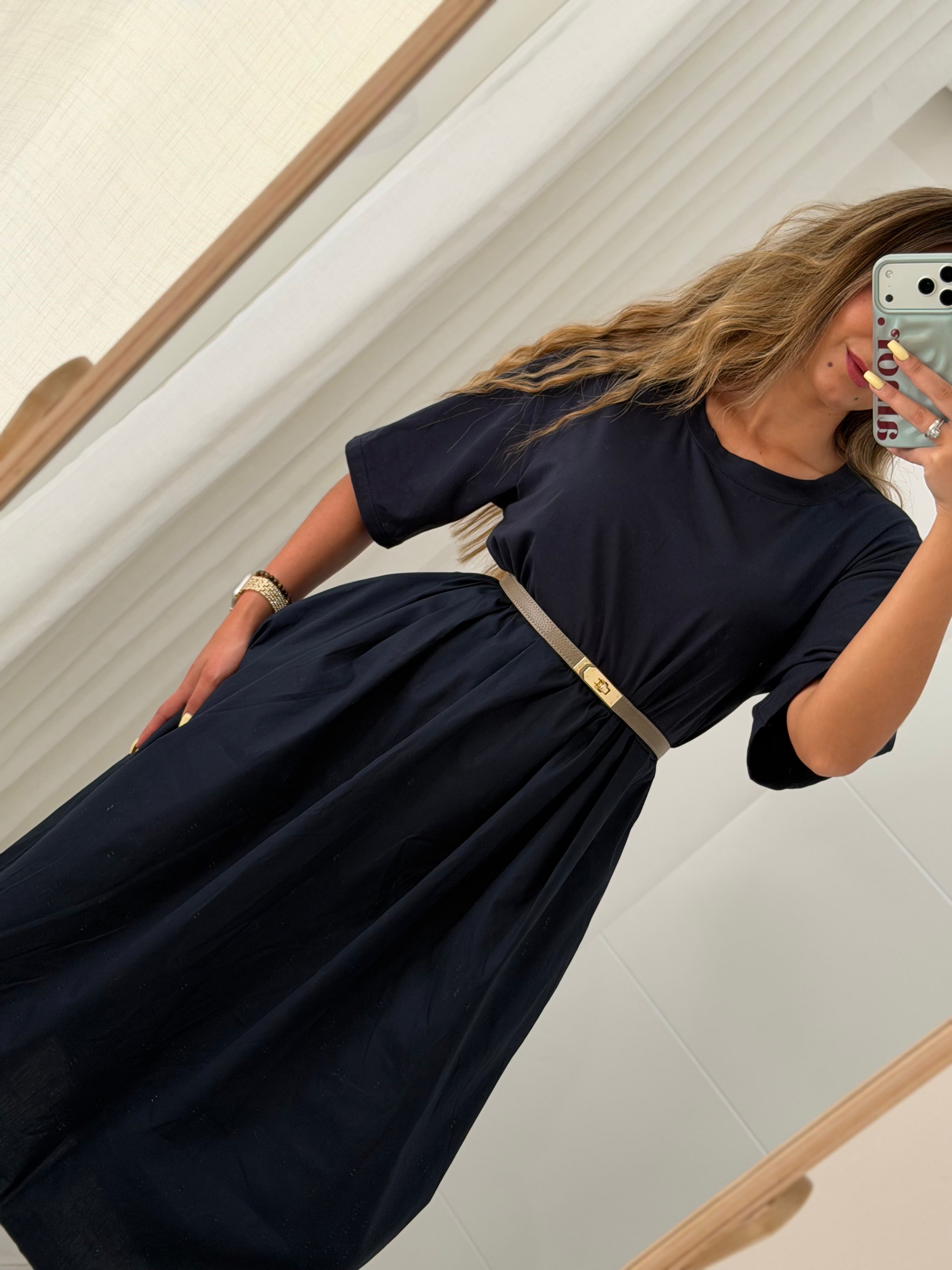 Vestido azul marinho com bolsos