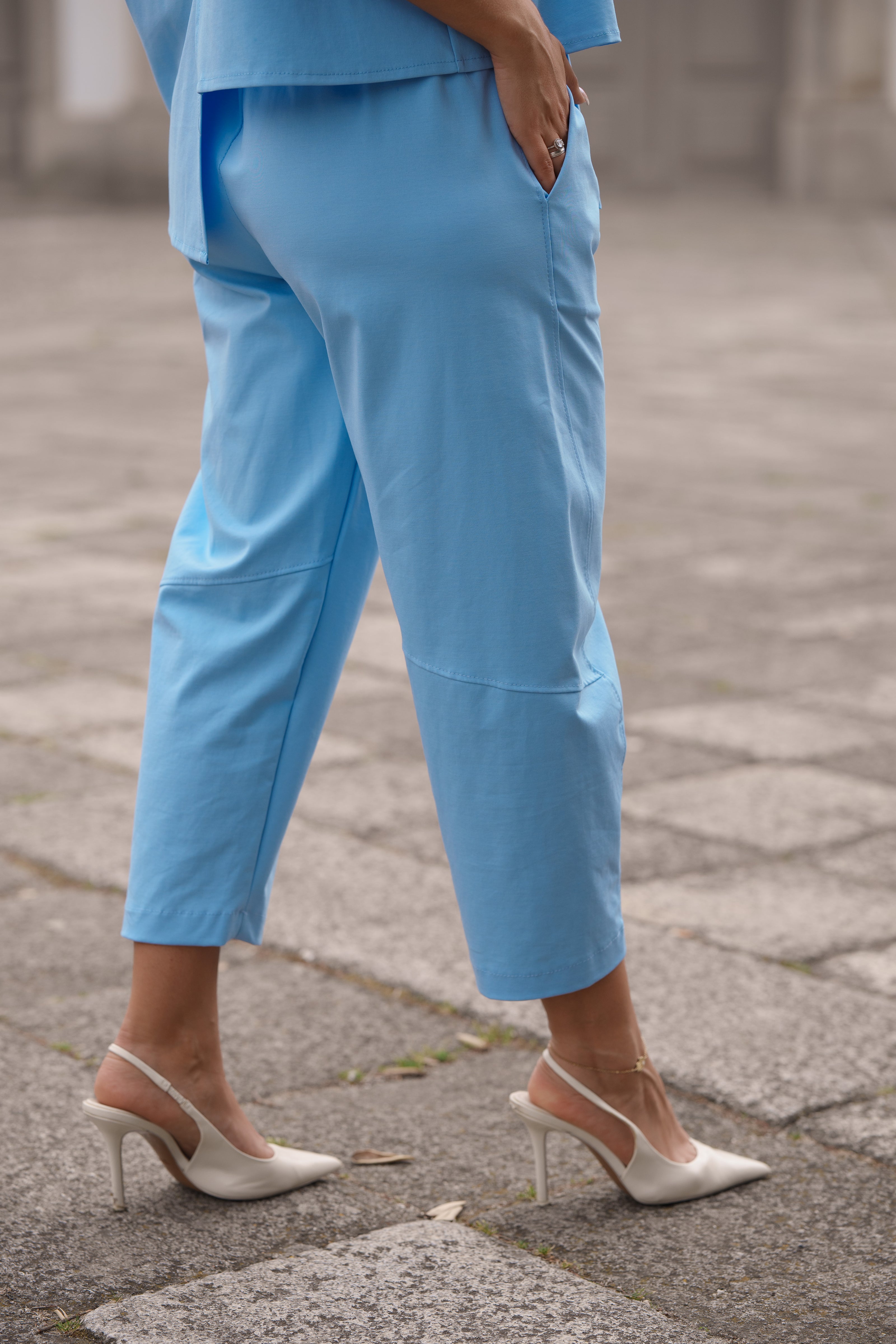 Conjunto assimétrico com botão - azul bebé