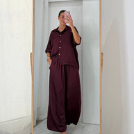 Conjunto acetinado bordeaux