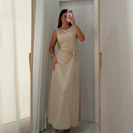 Vestido cerimónia bege