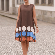 Vestido com bolas castanho