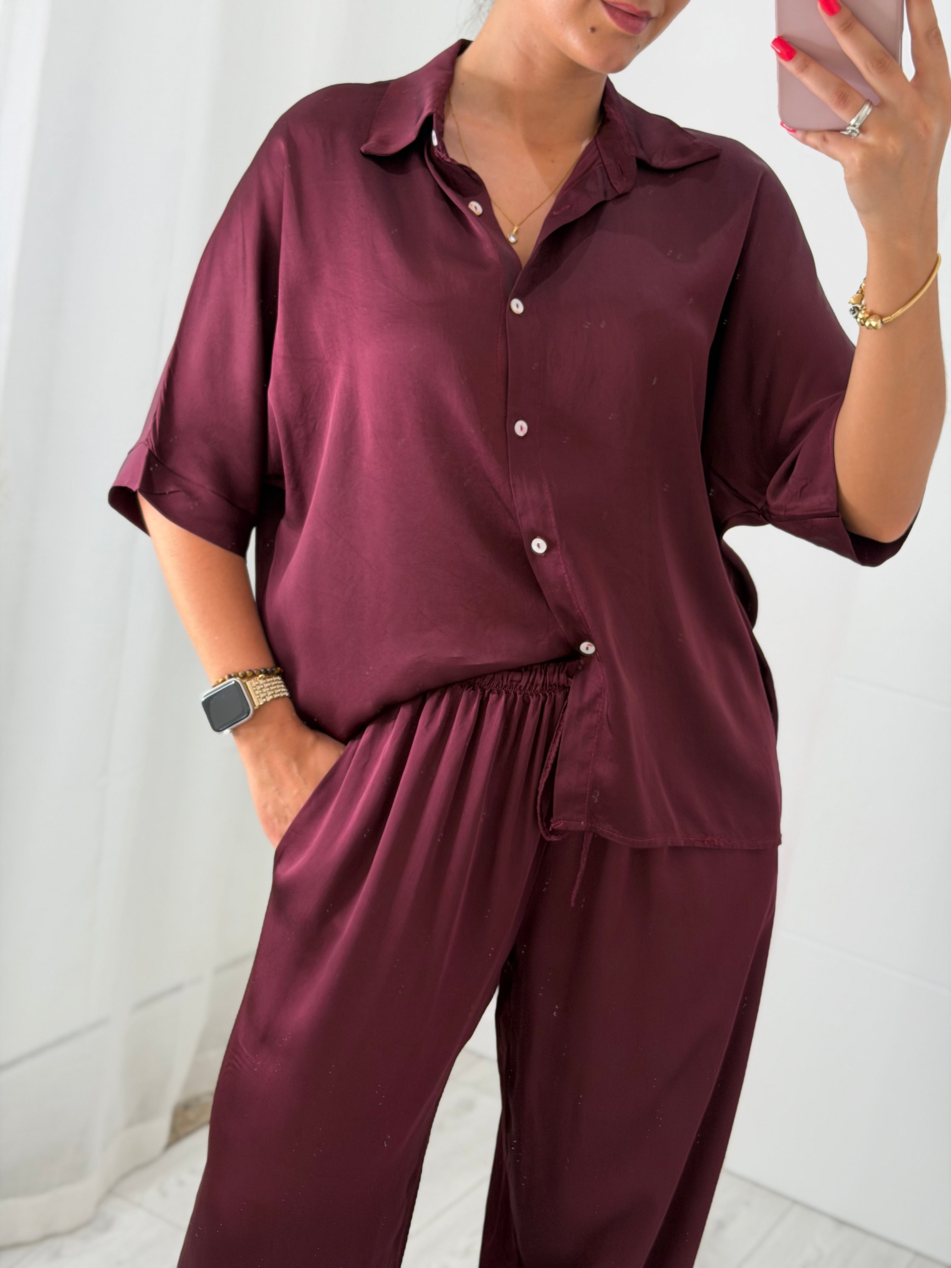 Conjunto acetinado bordeaux