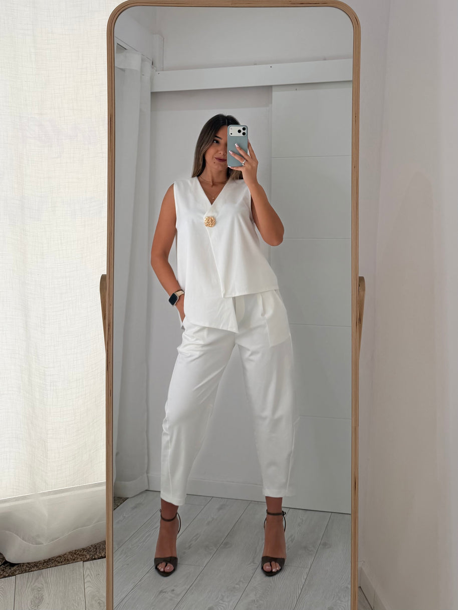 Conjunto assimétrico - com botão - branco