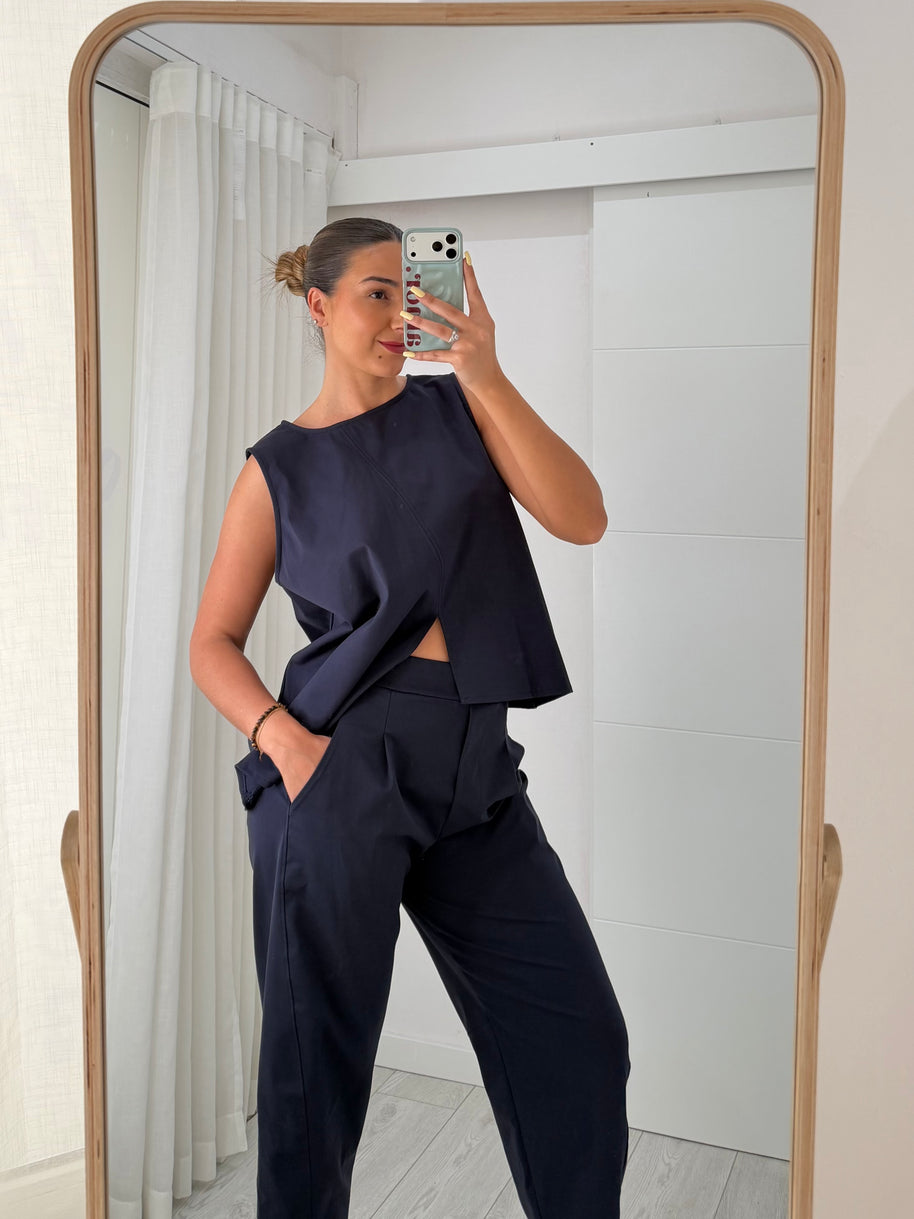 Conjunto assimétrico azul marinho
