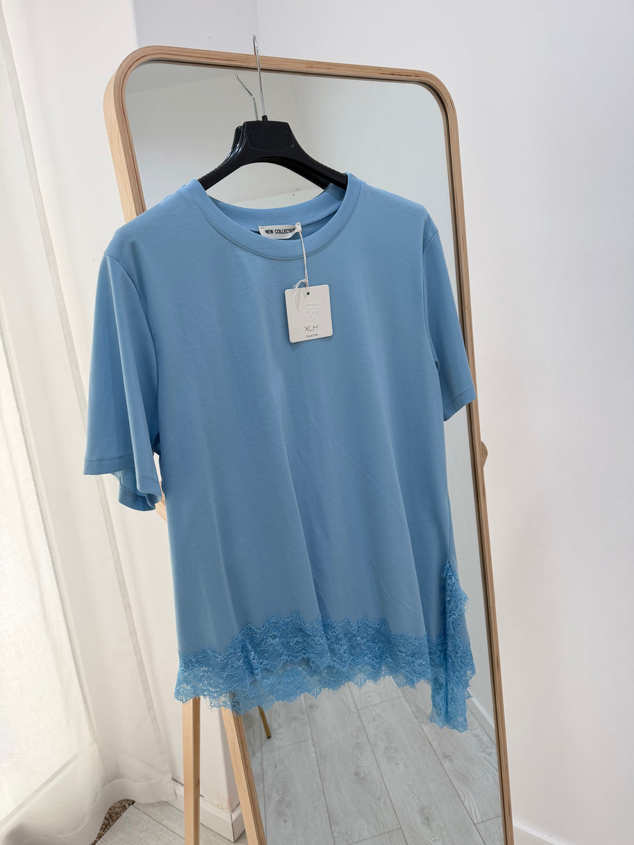 Tshirt com renda azul