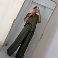 Conjunto acetinado verde oliva