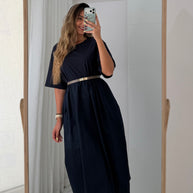 Vestido azul marinho com bolsos