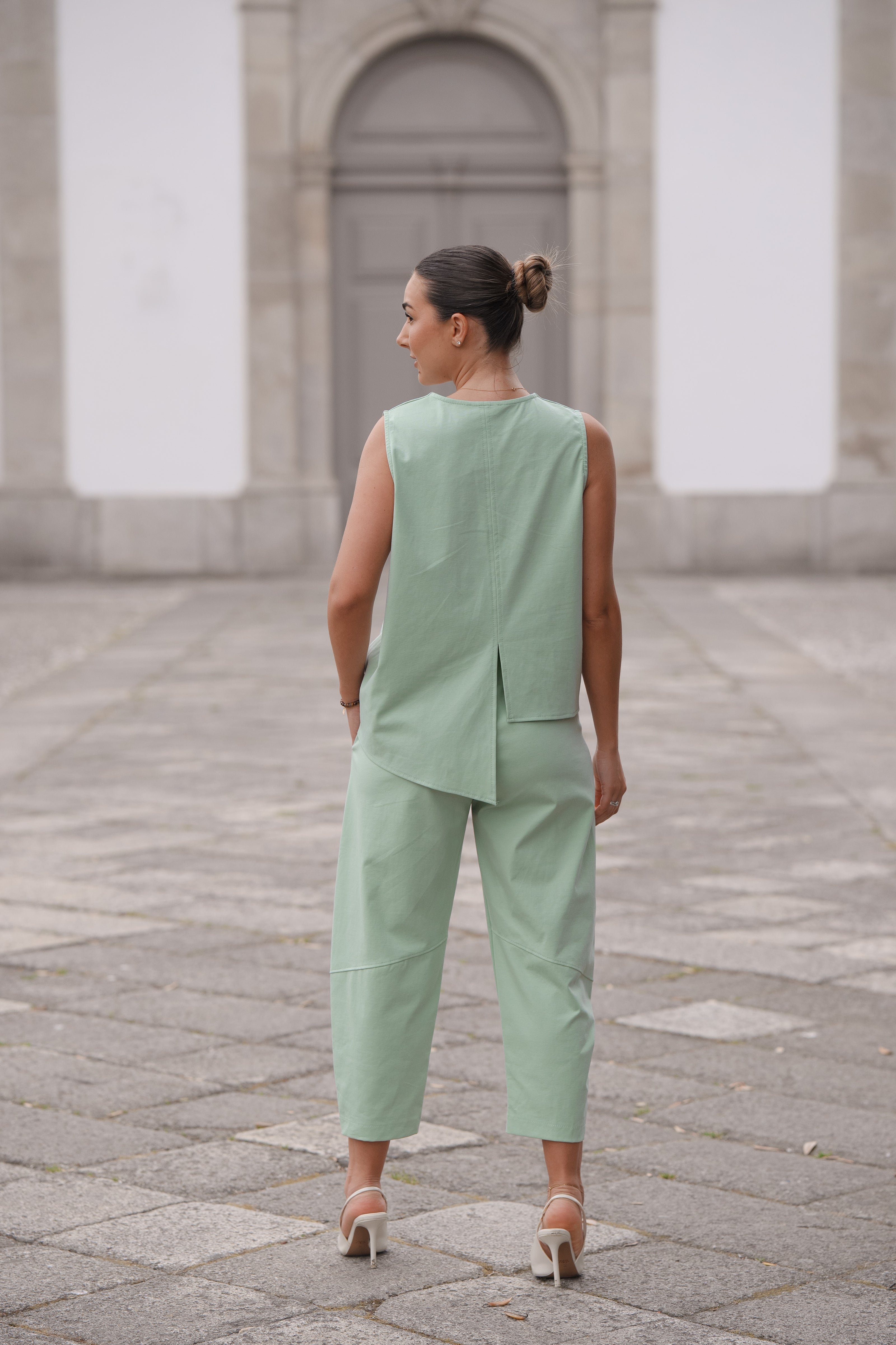 Conjunto assimétrico com botão - verde menta