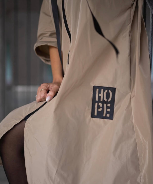 Parka comprida Hope camel