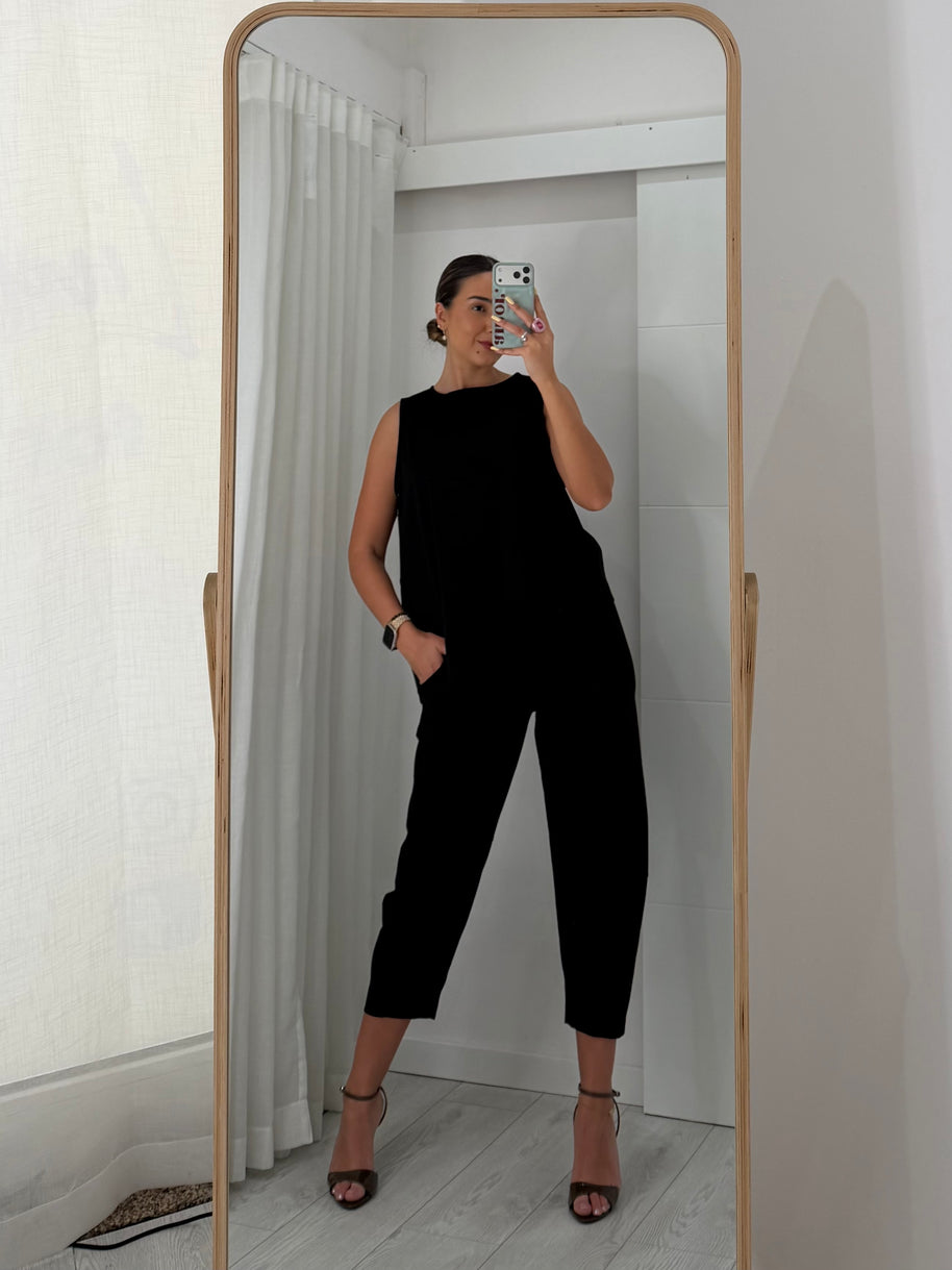 Conjunto assimétrico preto