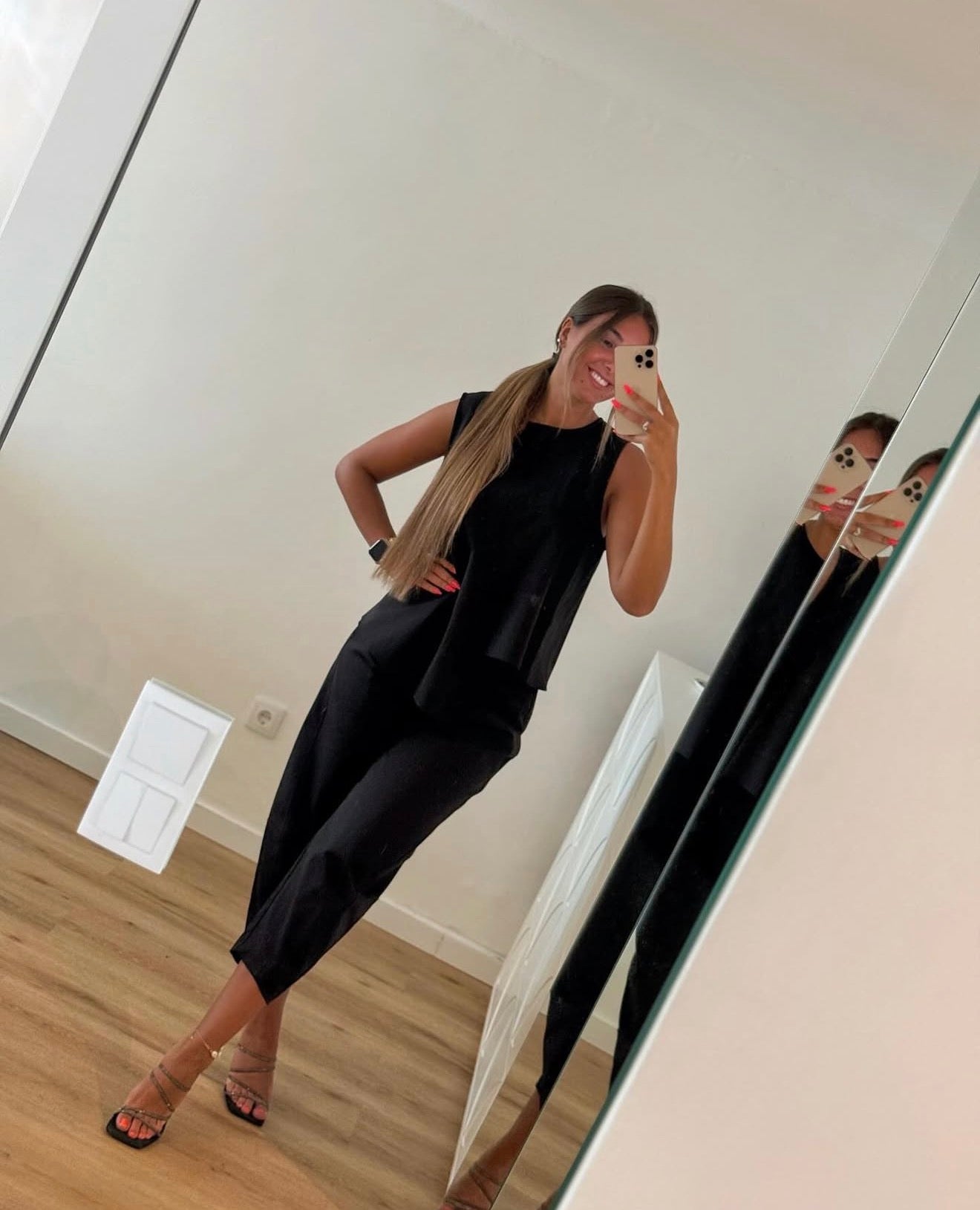 Conjunto assimétrico preto