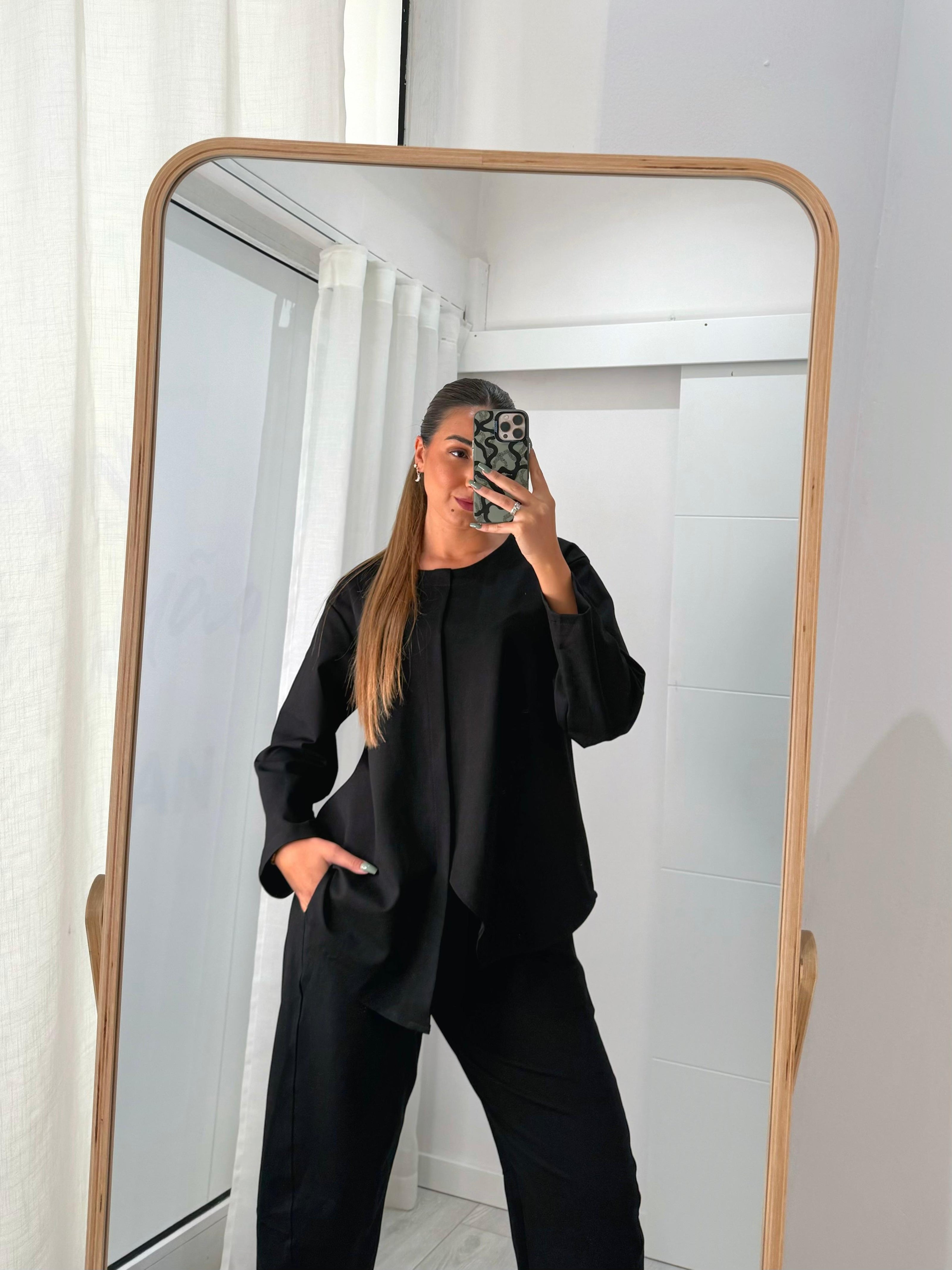 Conjunto Assimétrico Preto